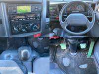 いすゞエルフ冷凍車（冷蔵車）小型（2t・3t）[写真34]