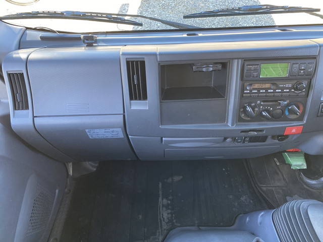 いすゞエルフ冷凍車（冷蔵車）小型（2t・3t）[写真36]