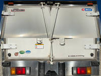 いすゞエルフ冷凍車（冷蔵車）小型（2t・3t）[写真08]