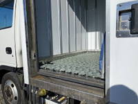 いすゞエルフ冷凍車（冷蔵車）小型（2t・3t）[写真10]