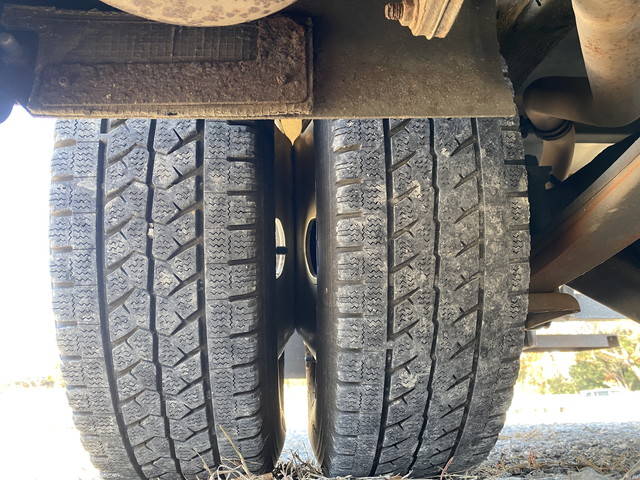 いすゞエルフ冷凍車（冷蔵車）小型（2t・3t）[写真14]