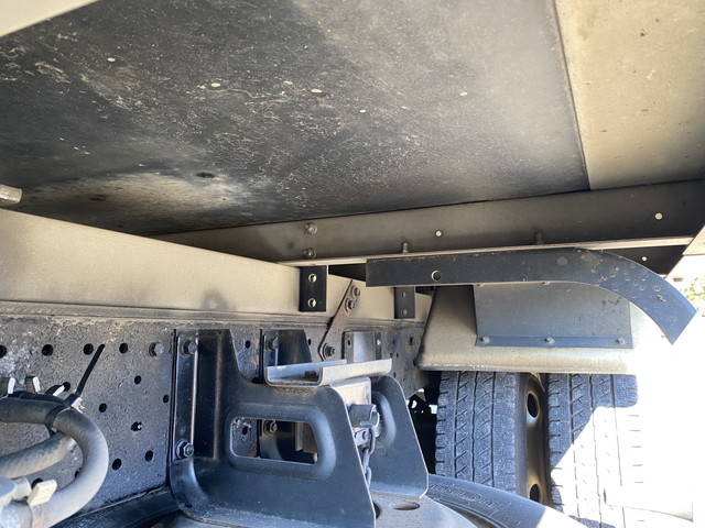 いすゞエルフ冷凍車（冷蔵車）小型（2t・3t）[写真20]