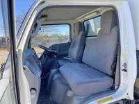 いすゞエルフ冷凍車（冷蔵車）小型（2t・3t）[写真30]