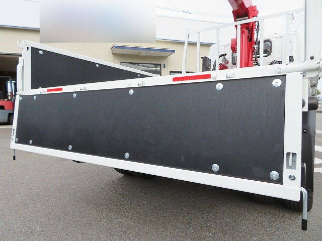 三菱ふそうキャンタークレーン4段小型（2t・3t）[写真24]