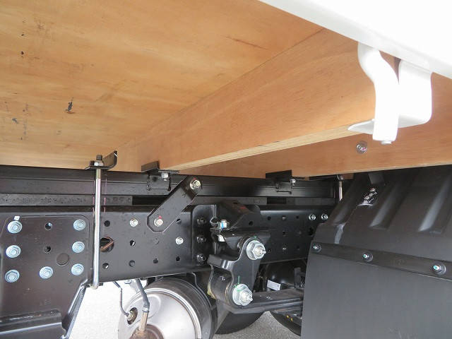 三菱ふそうキャンタークレーン4段小型（2t・3t）[写真37]