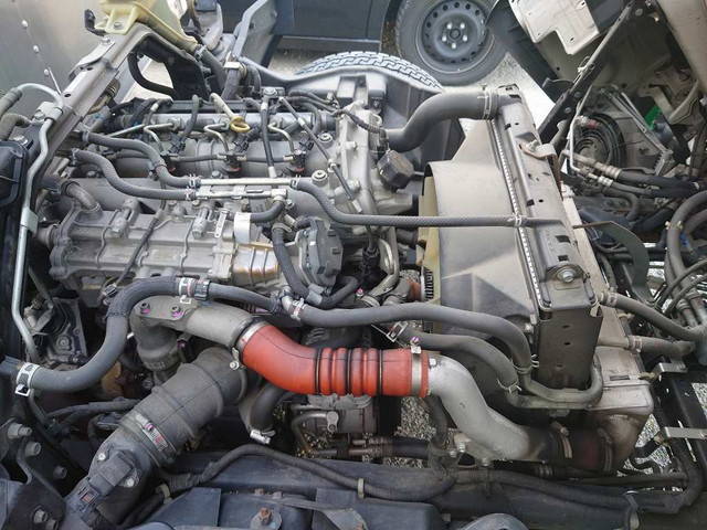 三菱ふそうキャンターアルミバン小型（2t・3t）[写真13]