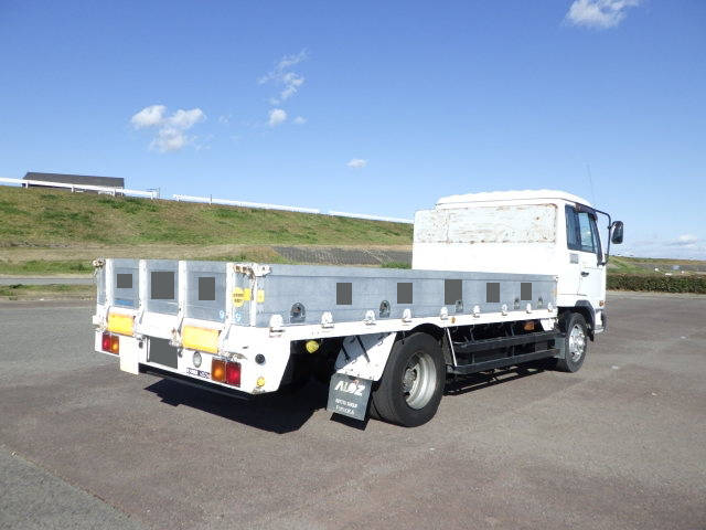 UDトラックスコンドルアルミブロック増トン（6t・8t）[写真04]