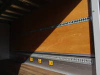 いすゞエルフアルミウイング小型（2t・3t）[写真13]