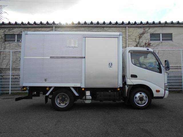 トヨタダイナアルミバン小型（2t・3t）[写真05]