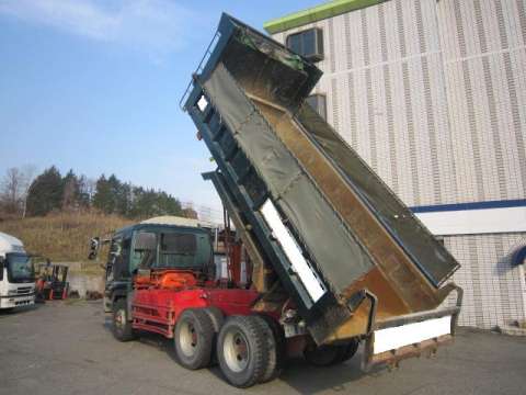 いすゞギガダンプ大型（10t）[写真02]