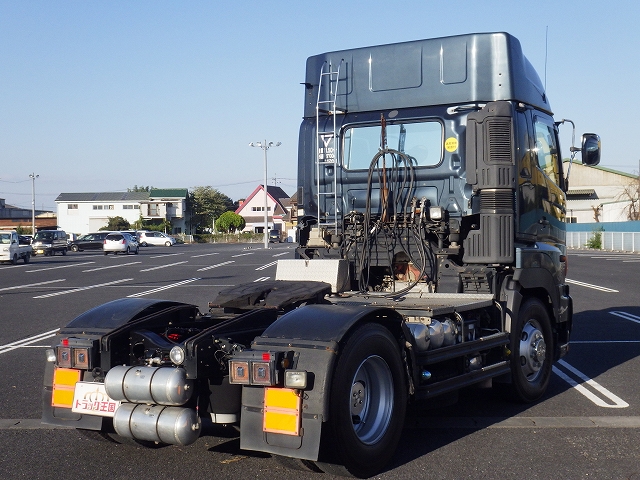 日野プロフィアトレーラーヘッド（トラクターヘッド）大型（10t）[写真02]