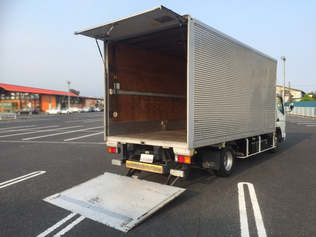 三菱ふそうキャンターアルミバン小型（2t・3t）[写真02]