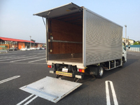 三菱ふそうキャンターアルミバン小型（2t・3t）[写真02]