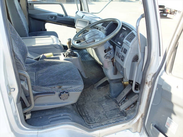 三菱ふそうファイターセルフローダー中型（4t）[写真18]