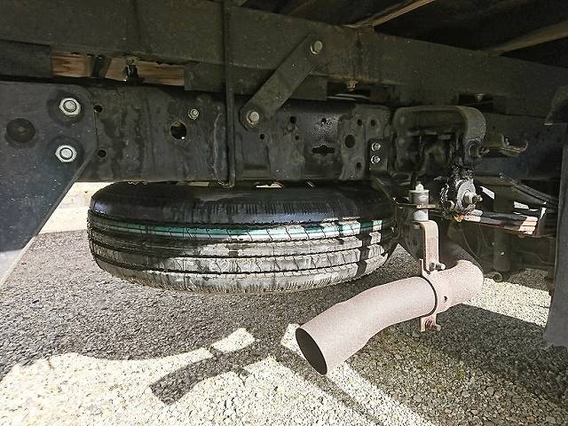 三菱ふそうキャンタークレーン3段小型（2t・3t）[写真13]