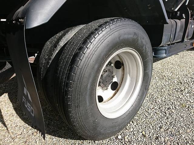 三菱ふそうキャンタークレーン3段小型（2t・3t）[写真14]