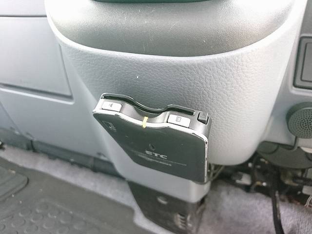 三菱ふそうキャンタークレーン3段小型（2t・3t）[写真28]