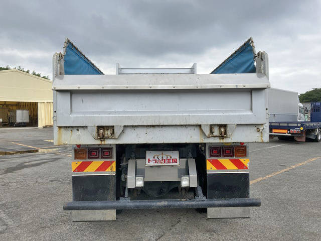 三菱ふそうスーパーグレートダンプ大型（10t）[写真11]