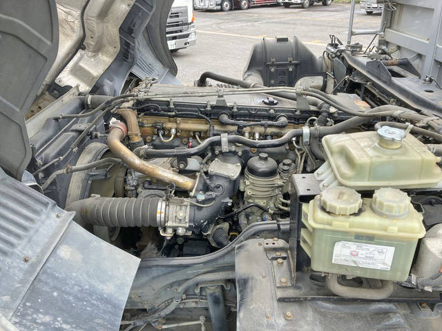 三菱ふそうスーパーグレートダンプ大型（10t）[写真26]