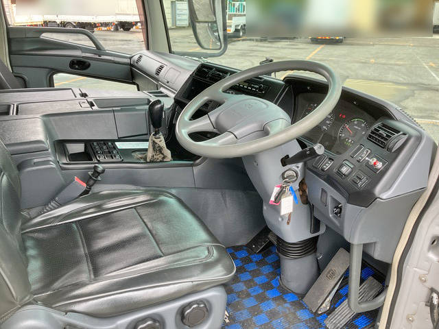 三菱ふそうスーパーグレートダンプ大型（10t）[写真36]