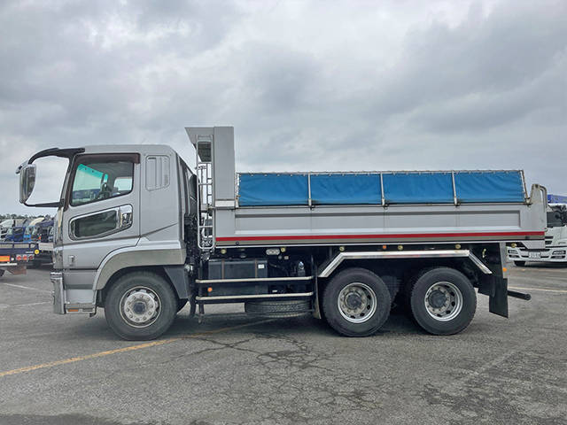 三菱ふそうスーパーグレートダンプ大型（10t）[写真05]