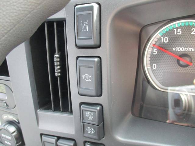 いすゞフォワード平ボディ中型（4t）[写真17]