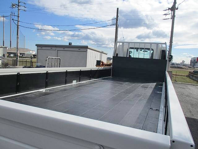 いすゞフォワード平ボディ中型（4t）[写真07]