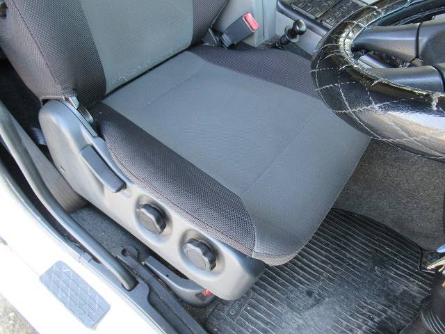 三菱ふそうスーパーグレートアルミウイング大型（10t）[写真18]