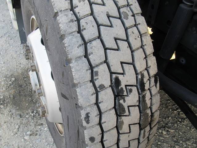 三菱ふそうスーパーグレートアルミウイング大型（10t）[写真38]