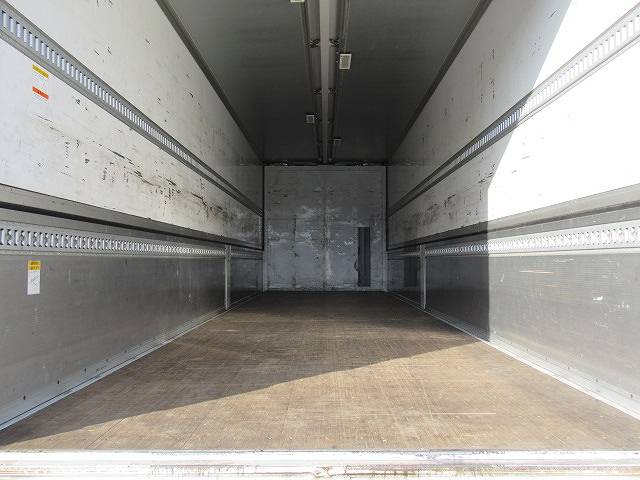 三菱ふそうスーパーグレートアルミウイング大型（10t）[写真07]