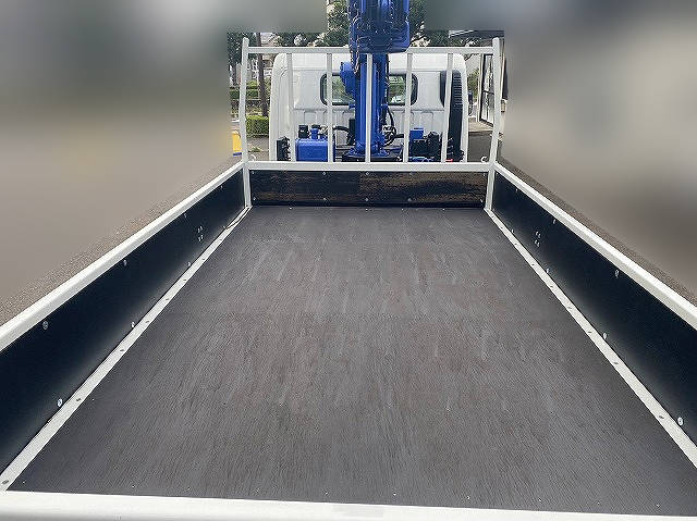 三菱ふそうキャンタークレーン4段小型（2t・3t）[写真03]