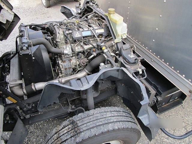 三菱ふそうキャンターアルミバン小型（2t・3t）[写真21]