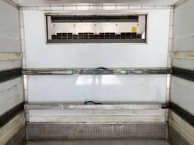 いすゞフォワード冷凍車（冷蔵車）増トン（6t・8t）[写真16]