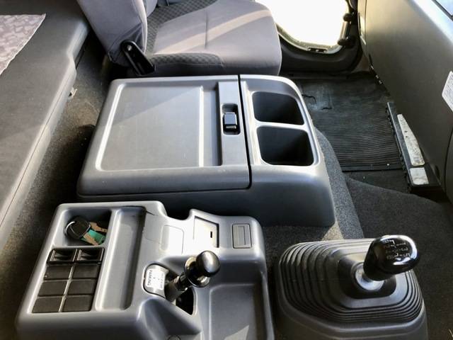 いすゞフォワード冷凍車（冷蔵車）増トン（6t・8t）[写真30]