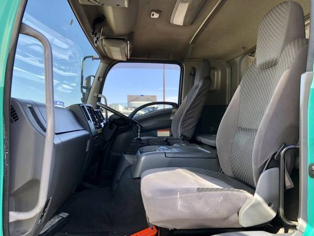 いすゞフォワード冷凍車（冷蔵車）増トン（6t・8t）[写真33]