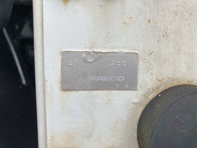 三菱ふそうキャンター平ボディ小型（2t・3t）[写真11]