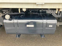 三菱ふそうキャンター平ボディ小型（2t・3t）[写真13]