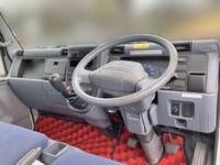 三菱ふそうキャンター平ボディ小型（2t・3t）[写真26]