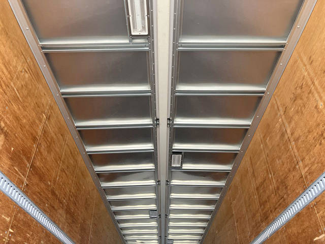 UDトラックスクオンアルミウイング大型（10t）[写真13]