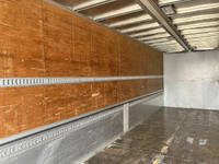 UDトラックスクオンアルミウイング大型（10t）[写真14]