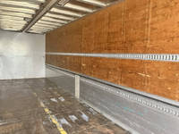 UDトラックスクオンアルミウイング大型（10t）[写真15]