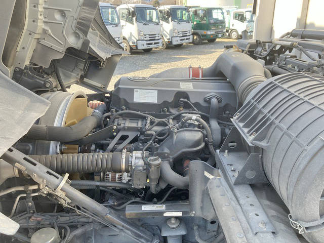 UDトラックスクオンアルミウイング大型（10t）[写真26]