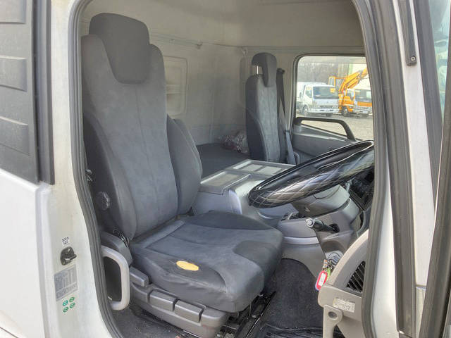 UDトラックスクオンアルミウイング大型（10t）[写真34]