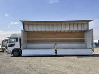 UDトラックスクオンアルミウイング大型（10t）[写真06]