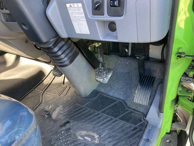 三菱ふそうキャンターパッカー車（塵芥車）小型（2t・3t）[写真28]