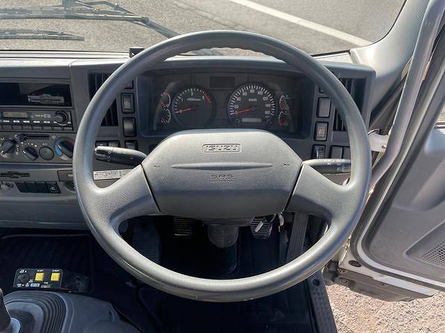 いすゞフォワードダンプ中型（4t）[写真28]