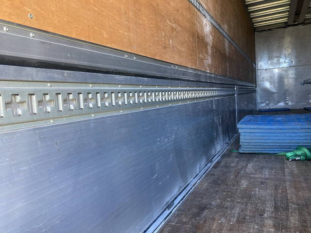 日野プロフィアアルミウイング大型（10t）[写真12]