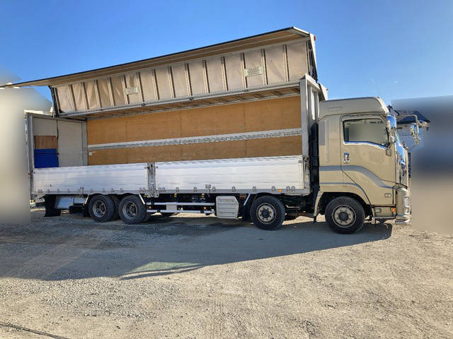 いすゞギガアルミウイング大型（10t）[写真05]