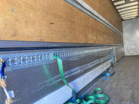 いすゞギガアルミウイング大型（10t）[写真09]