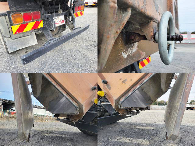 UDトラックスクオン深ダンプ（土砂禁ダンプ）大型（10t）[写真15]